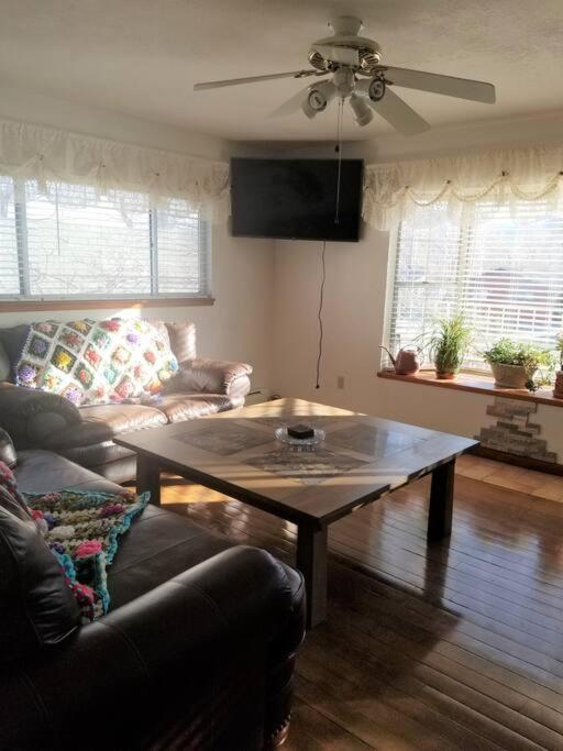 Your Home In Colorado Springs Bagian luar foto